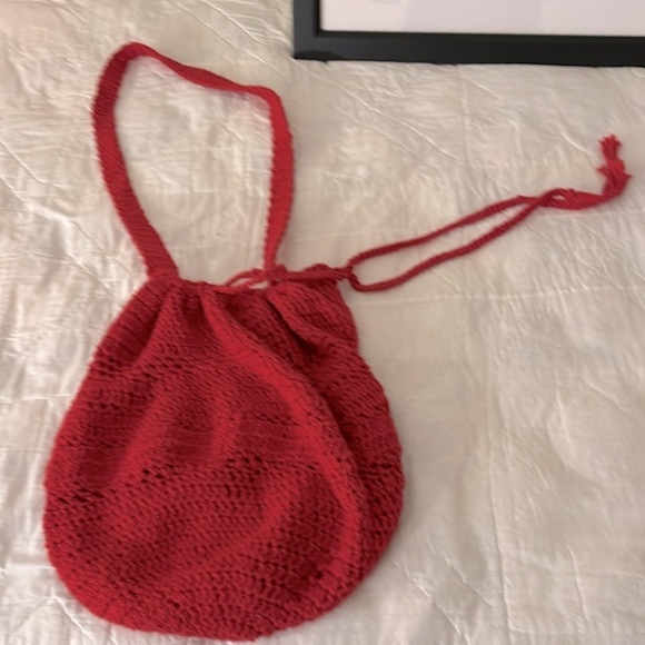 Red Crocheted Bag Large Cinch Top Shoulder Strap Organic Cotton Hand Crafted - Picture 2 of 8